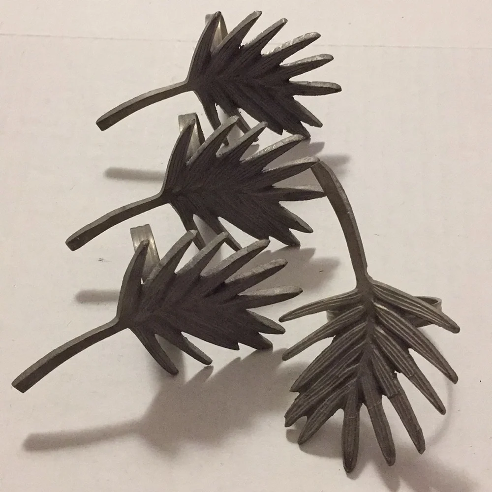 SUR LA TABLE Palm leaf napkin rings 4” long pewter metal silver-tone-Set of 4